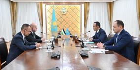 الهباش يطلع رئيس مجلس الشيوخ في كازاخستان على تطورات الأوضاع في فلسطين