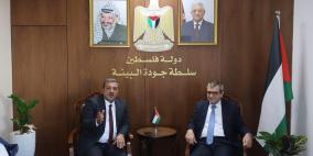 وزارة الحكم المحلي وسلطة جودة البيئة تؤكدان أهمية الشراكة لحماية البيئة وتحسين الخدمات