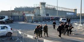 نادي الأسير: تزايد الحالات المرضية وسط اعتداءات وانعدام العلاج في سجن "عوفر"