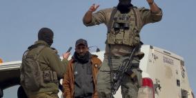 الاحتلال يعتقل أحد رعاة الأغنام بمسافر يطا