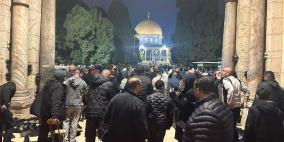 رغم إجراءات الاحتلال المشددة: 3000 مصل يؤدون صلاة الفجر في "الأقصى"