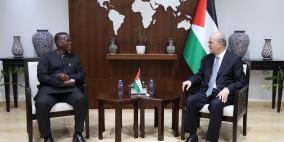 مصطفى يبحث مع رئيس اتحاد كُتَّاب عموم أفريقيا تعزيز دعم الكُتَّاب والأُدباء والمثقفين للرواية الفلسطينية وقضيتنا العادلة