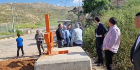 غنام تطلع نائب مستشار الأمن القومي البريطاني على معاناة المواطنين