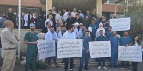 لوّحت بالإغلاق الشامل.. نقابة الأطباء تصدر بياناً تحذيرياً بشأن الاعتداءات على الكوادر الطبية