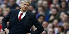  أرسنال تحتفظ بـ  فينغر