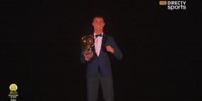 كريستيانو رونالدو يفوز بجائزة الكرة الذهبية لعام 2017