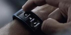 سامسونج تكشف عن سوارها الذكى الجديد 