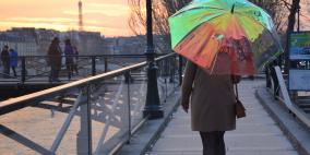 مظلة ذكية تتنبأ بحالة الطقس ومحصنة ضد الفقد