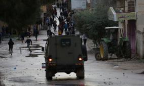 3 إصابات واعتقال مواطن خلال اقتحام الاحتلال نابلس