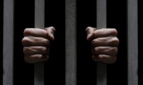 الكاتب إنجاص يدعو لتعزيز حرية التعبير والإفراج عن المعتقلين السياسيين