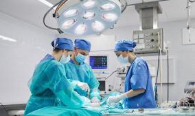 خاص| انهيار خدمات القلب في غزة: فقدان الكوادر ونقص المستلزمات يهددان حياة الآلاف