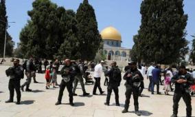 524 مستعمرا يقتحمون المسجد الأقصى