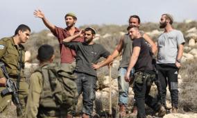 مستوطنون يهاجمون مركبات ومنازل المواطنين جنوب نابلس