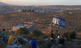 خاص| رسائل سياسية عبر الاستيطان: مشاركة وزراء إسرائيليين تكشف تصعيدًا ممنهجًا في الضفة