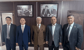 زكي يطلع السفير الصيني على اعتداءات المستوطنين وانتهاكات الاحتلال في الضفة