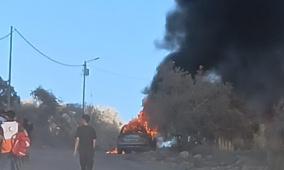 الاحتلال ومستوطنوه يهاجمون كفر قدوم شرق قلقيلية ويحرقون مركبتين