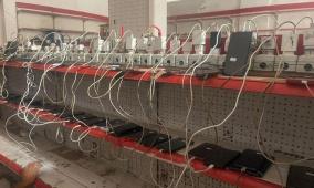 ثمن الشحن.. حين يصبح الهاتف عبئًا في غزة