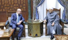 الهباش يُطلع شيخ الأزهر على أوضاع المقدسات والوضع الإنساني في فلسطين في ظل استمرار عدوان الاحتلال