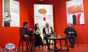 فيتنام تحتفي بإطلاق ديوانين يجسّدان معاناة شعبنا وصموده