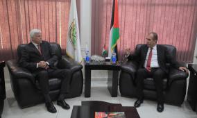 جامعة "خضوري" .. أول مودع للرسائل البحثية في المكتبة الوطنية الفلسطينية