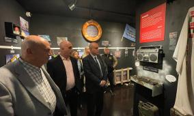 بيت لحم: وزير الثقافة يفتتح المعرض الفني الجماعي "هروب"