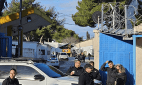 الاحتلال يهدم منشآت داخل مقر "الأونروا" في حي الشيخ جراح بالقدس