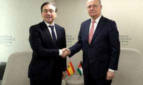 مصطفى يبحث مع وزير خارجية إسبانيا التنسيق وتعزيز الدعم السياسي والدبلوماسي والمالي لدولة فلسطين