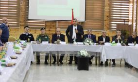 وفد دبلوماسي يطلع على معاناة المواطنين في الخليل والبلدة القديمة جراء سياسات الاحتلال