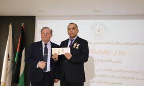 التجمُّع الدولي لاتحادات الكتّاب يكرّم الشاعر مراد السوداني بوسام الجَدَارة ووسام اتحاد الكتاب السوفييت