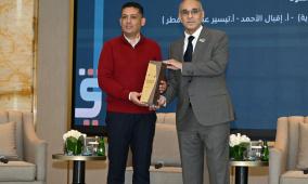 الأمين العام للمجلس الوطني للثقافة بدولة الكويت يكرّم بروفيسور معتصم عديلة