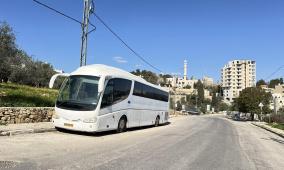 بلدية بيرزيت: إزالة باص متوقف على الشارع العام – جفنا