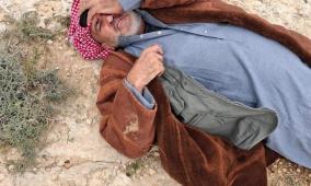 الاحتلال يعتقل مسنا بمسافر يطا جنوب الخليل