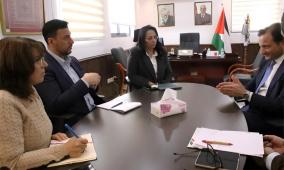 وزيرة التنمية الاجتماعية تبحث مع القنصل الإيطالي سبل تعزيز التعاون