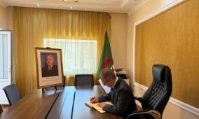 السفير أبوزيد يعزي بوفاة الرئيس الجزائري الأسبق اليامين زروال