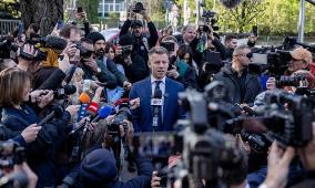 من هو بيتر ماغيار الذي اكتسح انتخابات المجر؟