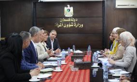 الخليلي وأبو عون تبحثان تطوير منظومة الاستجابة الوطنية للعنف ضد المرأة