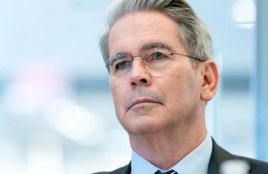 وزير الخزانة الأمريكي: لدينا موارد كافية لتمويل الهجمات على إيران