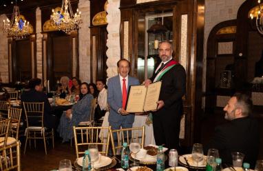 بلدية بيت لحم تمنح المواطنة الفخرية لرجل الأعمال الفلسطيني الأميركي فاروق الشامي 