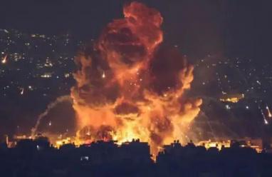 غارات تستهدف بيروت وإصابات بهجوم لحزب الله على "تل أبيب"