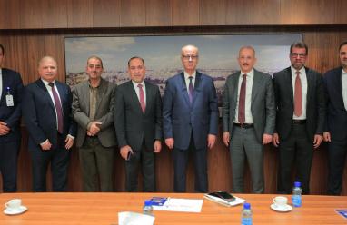 إدارة البنك الإسلامي العربي تزور جامعة النجاح الوطنية وتبحث سبل تعزيز التعاون المشترك