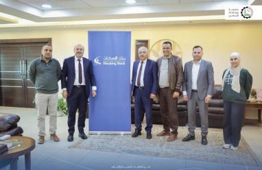 بنك الإسكان يدعم الطلبة المحتاجين في مجموعة من الجامعات الفلسطينية