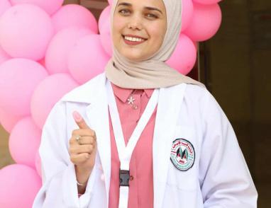 تالا أبو سارة طالبة كلية الصيدلة في الجامعة العربية الأمريكية تطلق أكاديمية مبتكرة تعيد تشكيل مستقبل المهنة