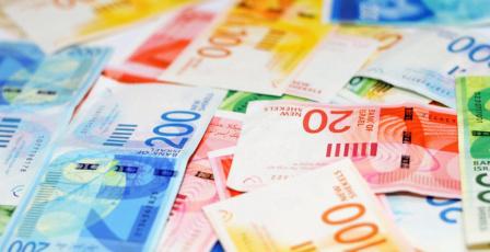 انخفاض ملحوظ على أسعار صرف العملات 