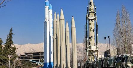 البنتاغون يوقع 3 اتفاقيات لزيادة إنتاج الصواريخ والذخائر