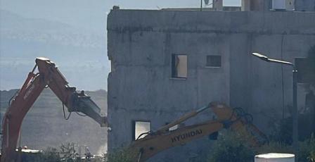 الاحتلال يهدم منزلا جنوب نابلس