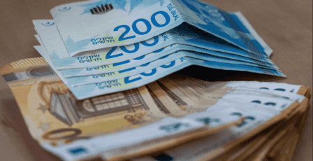 خفض سقف استخدام النقد.. نزوح نحو السوق السوداء أم إزاحة باتجاه تحريك العجلة الاقتصادية؟