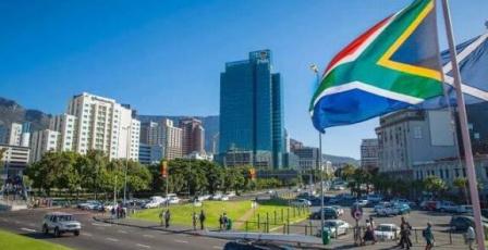 جنوب إفريقيا تعلن القائم بالأعمال الإسرائيلي شخصا غير مرغوب فيه وتطالبه بمغادرة البلاد