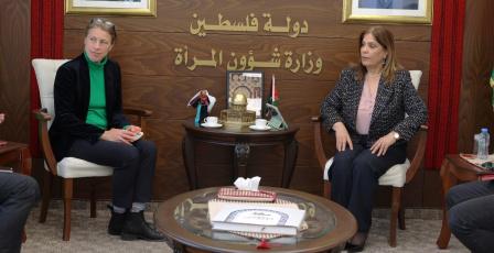 وزيرة شؤون المرأة تلتقي القنصل العام للسويد لتعزيز التعاون في قضايا النساء وتمكينهن