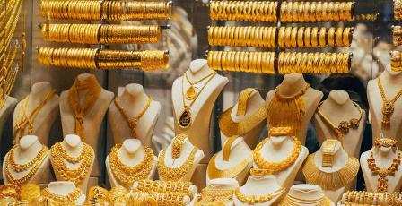 الذهب يتخطى مجددا حاجز 5000 دولار