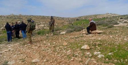 الاحتلال يعتقل صحفيين ومتضامنين أجنبيين في مسافر يطا جنوب الخليل